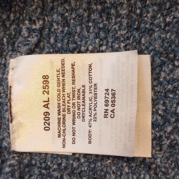 Columbia Pullover Top - Picture 6 of 6